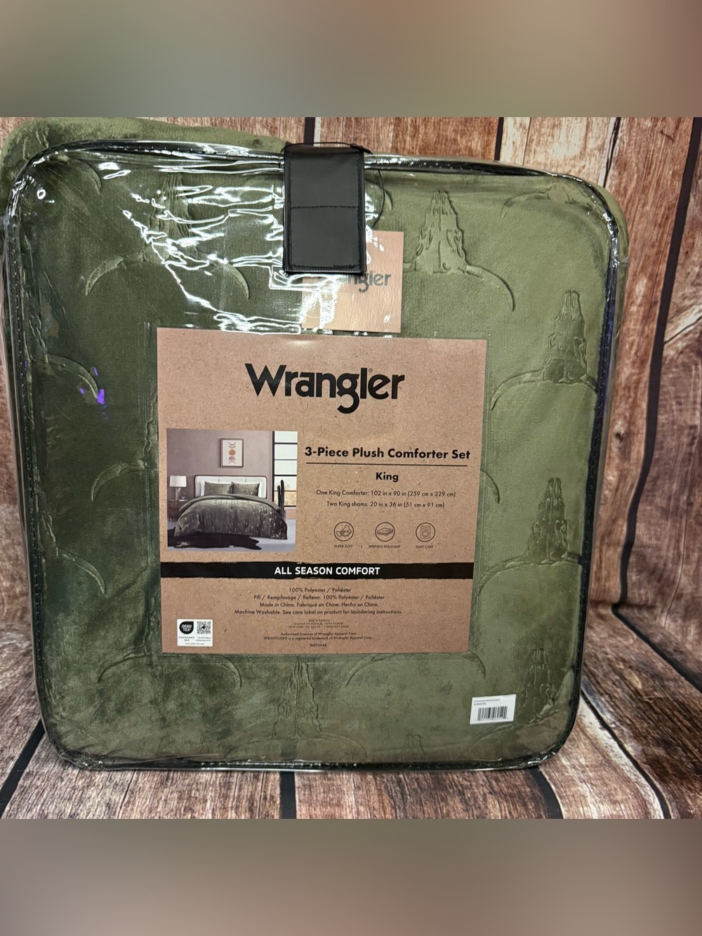 Wrangler King size 3 pc Plush Comforter embossed cow skulls